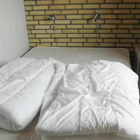 Three-bedroom Holiday In Henne 6 度假居