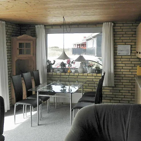 Three-bedroom Holiday In Henne 6 度假居